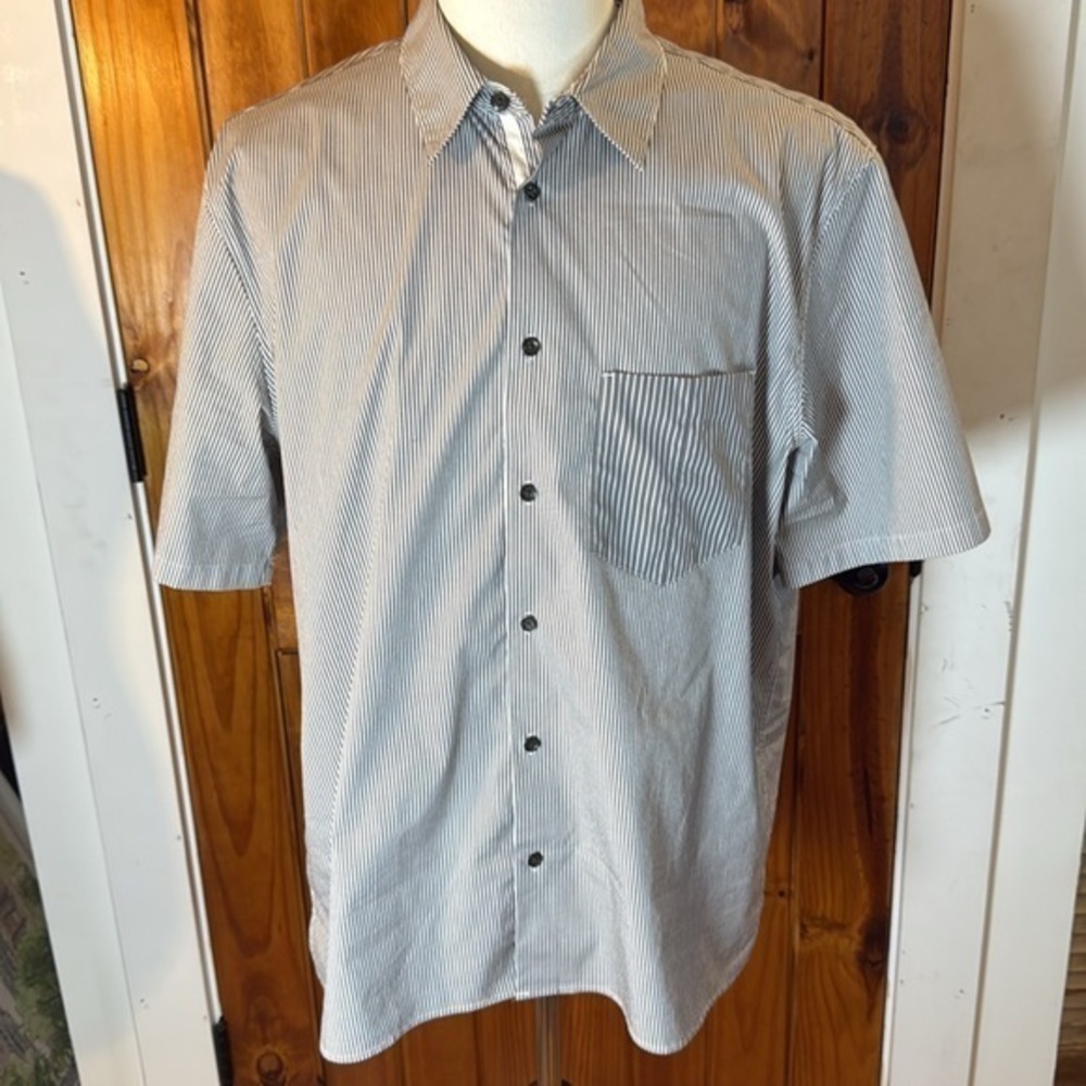 NWOT Rag & Bone Gray and White Casual Button Down Shirt